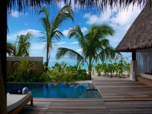 22600 450 Jumeirah Vittaveli Resort in Maldives