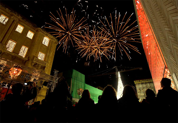 26 New Years 2012: Celebrations Around the World!