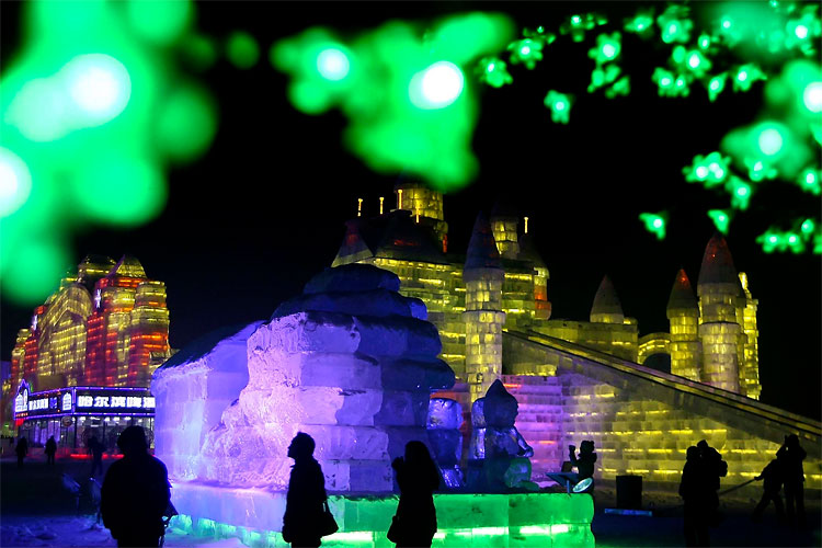 Harbin Ice and Snow Festival 2012: Spectacular Sculptures Pierce Chinas Skies 271 Harbin Ice and Snow Festival 2012: Spectacular Sculptures Pierce Chinas Skies
