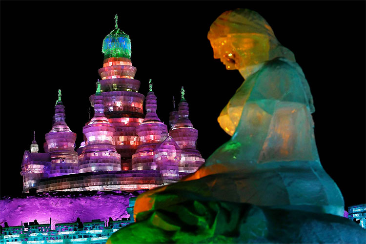 Harbin Ice and Snow Festival 2012: Spectacular Sculptures Pierce Chinas Skies 281 Harbin Ice and Snow Festival 2012: Spectacular Sculptures Pierce Chinas Skies