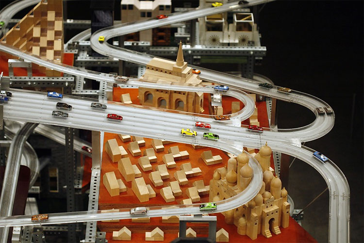 351 Metropolis II: Artist Creates Futuristic Miniature City in LA