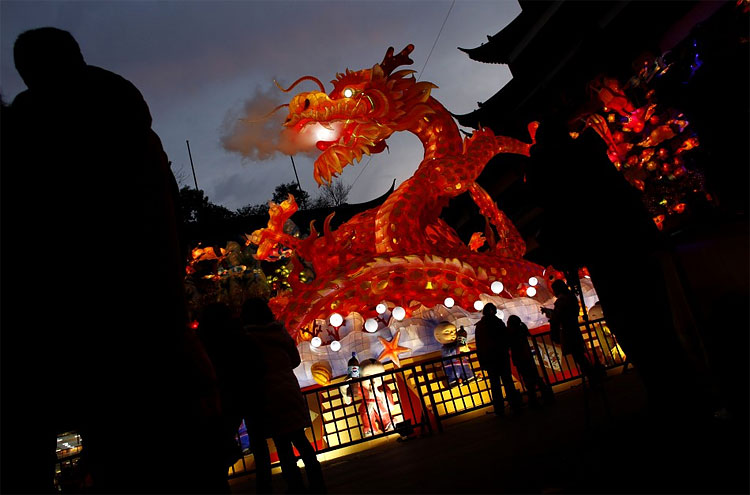 448 Chinese New Year 2012: Pictures of Dragon Decorations in China