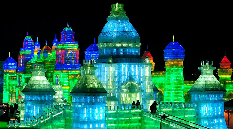 Harbin Ice and Snow Festival 2012: Spectacular Sculptures Pierce Chinas Skies 55 Harbin Ice and Snow Festival 2012: Spectacular Sculptures Pierce Chinas Skies