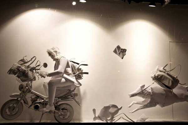 5bfa2 selfridges uk young creatives windows T.Lipop 2 600x400 Selfridges Vitrine