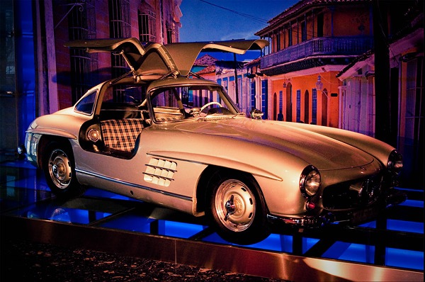 900951265919670 2 Luxurious auto