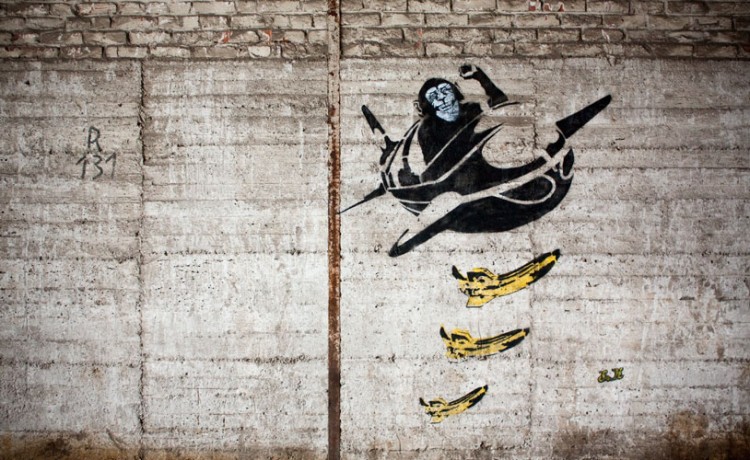 b6 750x460 Street art by Sr.X !