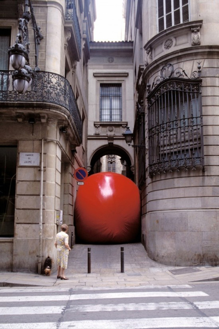 The Red Ball Project redball project10 550x824 The Red Ball Project