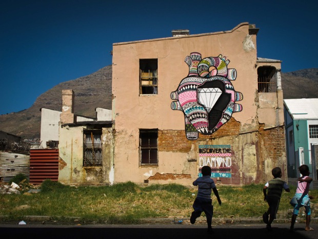 002 boamistura Diamond Inside. Street Art from South Africa slums.