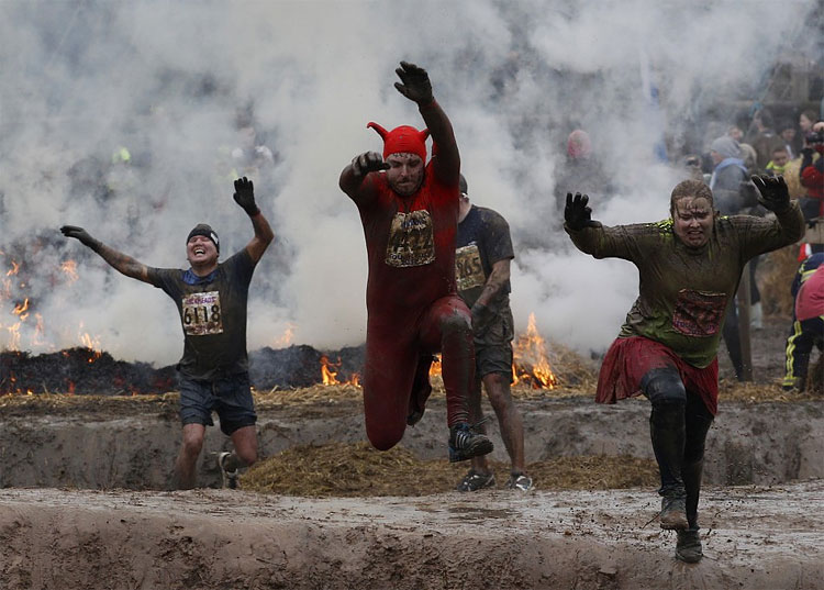 1112 Tough Guy Challenge 2012: Blood, Guts & Glory