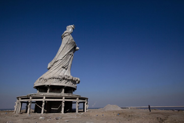12 04 mazu 750x502 Goddess Mazu statue built in Tianjin
