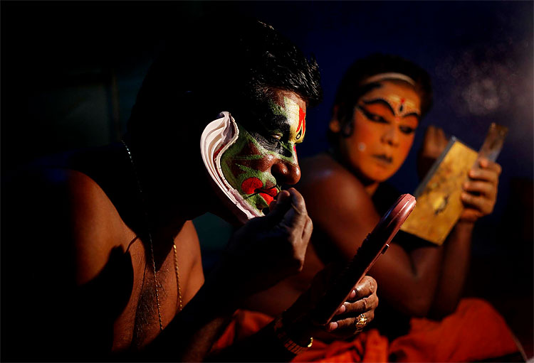 February 2012: Carnivals, Festivals, Celebrations and Protests Around the Globe 1816 February 2012: Carnivals, Festivals, Celebrations and Protests Around the Globe
