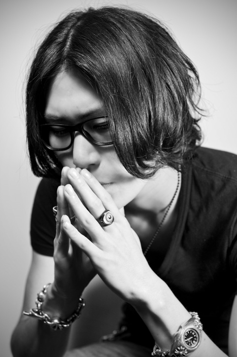 2126 hair style image by AsstanPhoto