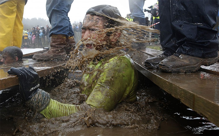213 Tough Guy Challenge 2012: Blood, Guts & Glory
