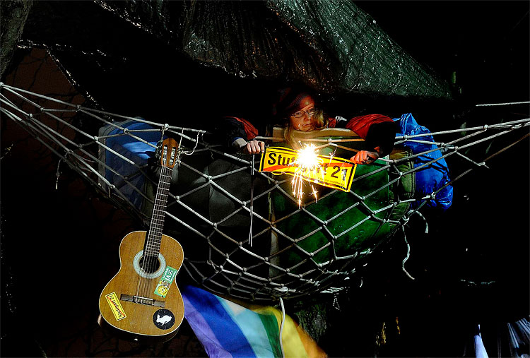 February 2012: Carnivals, Festivals, Celebrations and Protests Around the Globe 2512 February 2012: Carnivals, Festivals, Celebrations and Protests Around the Globe