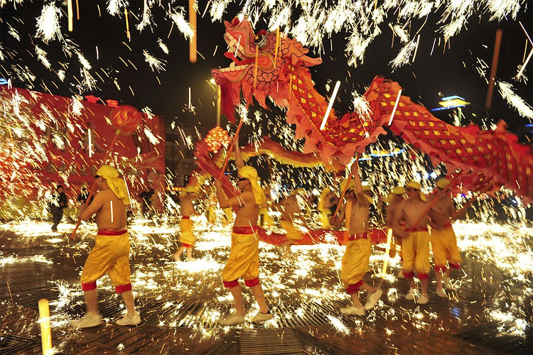 Chinese Lantern Festival 2012 Lights up the Sky 343 Chinese Lantern Festival 2012 Lights up the Sky