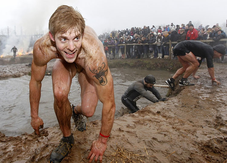 412 Tough Guy Challenge 2012: Blood, Guts & Glory