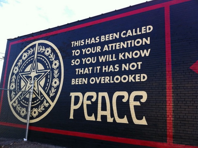 525b9 ShepardFairey1 pic on Design You Trust 525b9 ShepardFairey1 Shepard Fairey paints West Dallas