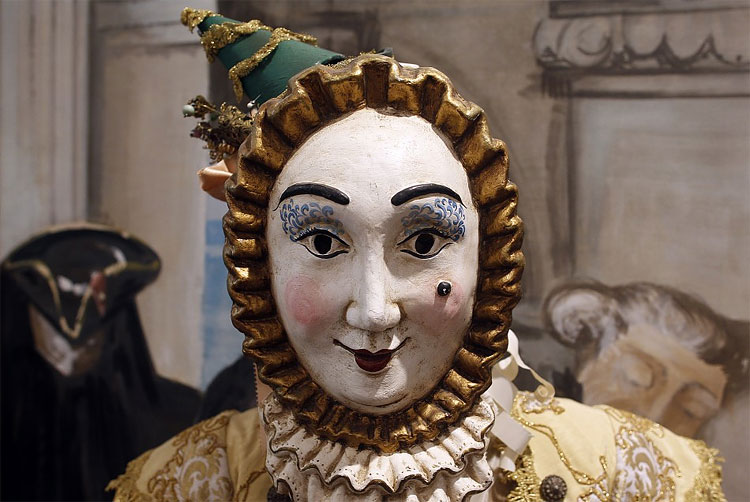 627 Venice Carnival 2012: Masked Revelers Are Back at St. Marks Square