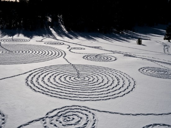 Snow Drawings 6785802751 abf13755e3 b 550x412 Snow Drawings