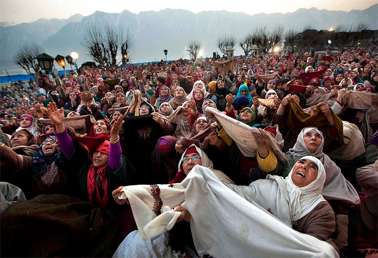 February 2012: Carnivals, Festivals, Celebrations and Protests Around the Globe 766 February 2012: Carnivals, Festivals, Celebrations and Protests Around the Globe