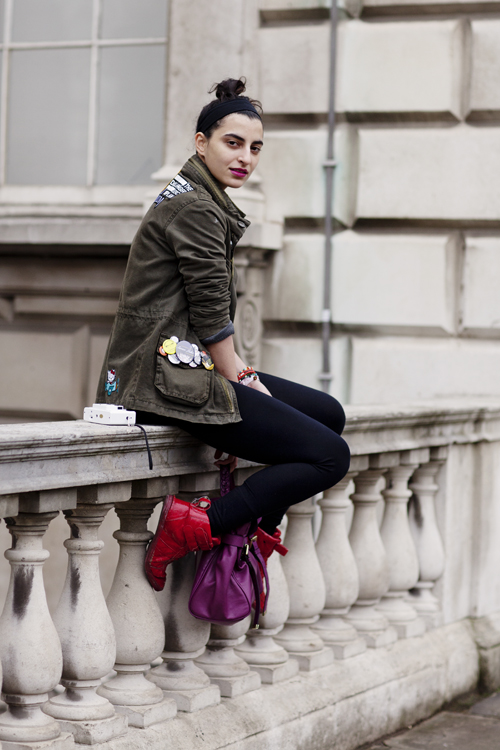 FEELDESAIN WOMAN ON STREET IN LONDON 010 Woman on Street in London