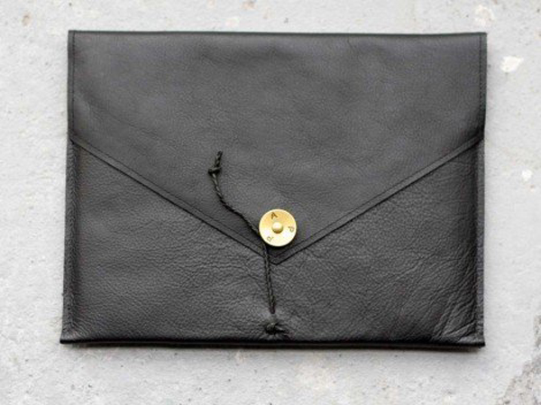 P.A.P. SWEDEN 32 470x352 Swinging iPad and Kindle Covers, Cases and Jackets