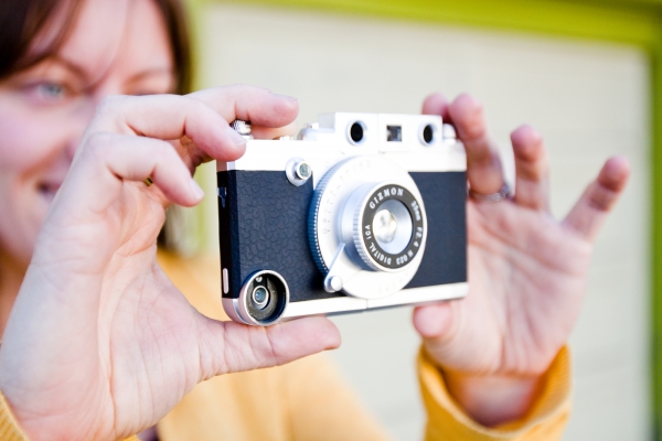 Rangefinder 2 Rangefinder Case for Apple iPhone