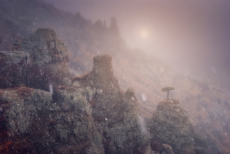crimea05 750x502 pic on Design You Trust crimea05 750x502 Crimea Winter Photography by Daniel Korzhonov