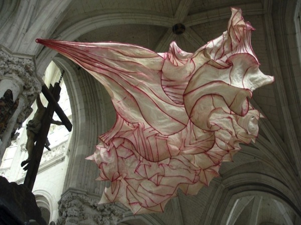 gentenaartorley01 Ethereal Paper Sculptures Float Inside a Church