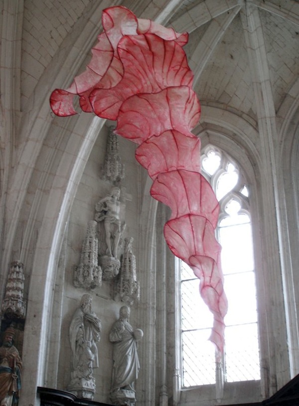 gentenaartorley02 Ethereal Paper Sculptures Float Inside a Church