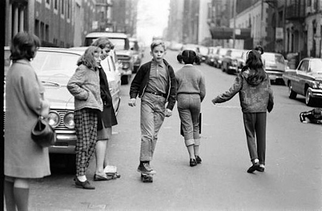ny skateboarding 60ies 03 pic on Design You Trust ny skateboarding 60ies 03 Skateboarding in New York City in the 1960ies