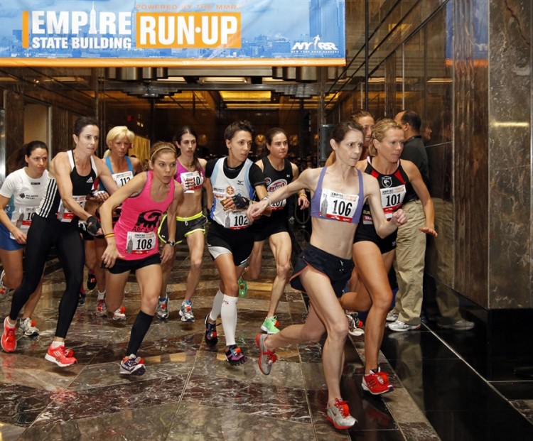 pb 120208 RunUpRace 03.photoblog900 750x621 Empire State Building Run Up 2012