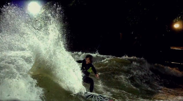 Slicing Time – Surfing The Eisbach slicing time 01 Slicing Time – Surfing The Eisbach