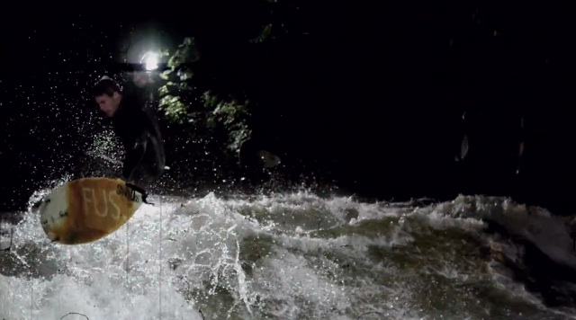 Slicing Time – Surfing The Eisbach slicing time 04 Slicing Time – Surfing The Eisbach
