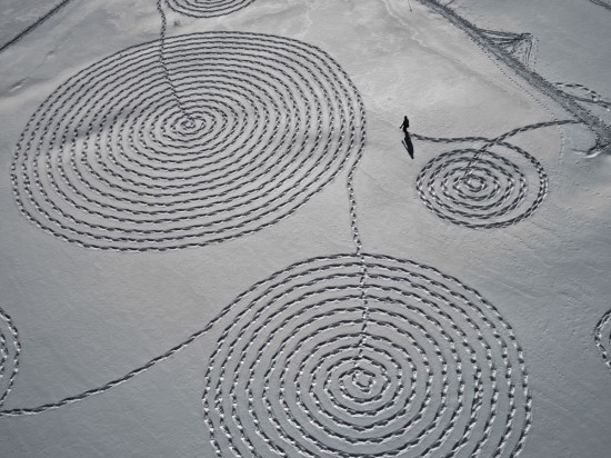 Snow Drawings snow03 550x4121 Snow Drawings