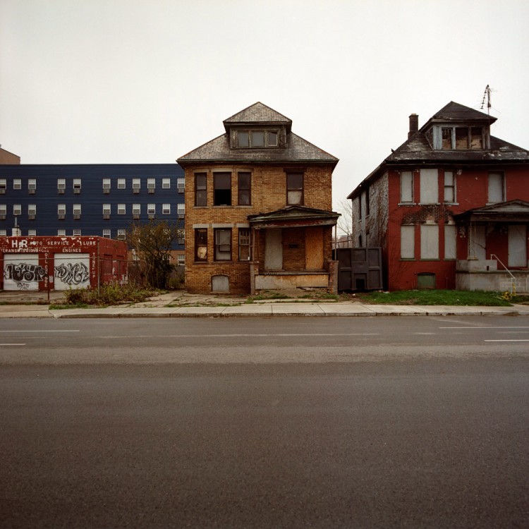 04150401 06 xl1 750x750 Abandoned House Photography by Kevin Bauman