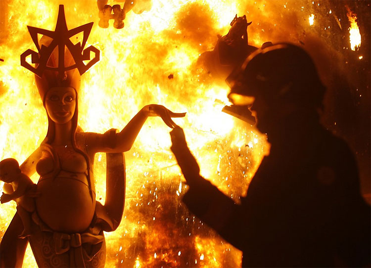 Las Fallas Fire Festival: Insanity, Fun and Pyrotechnics at the Iberian Peninsula 1109 Las Fallas Fire Festival: Insanity, Fun and Pyrotechnics at the Iberian Peninsula