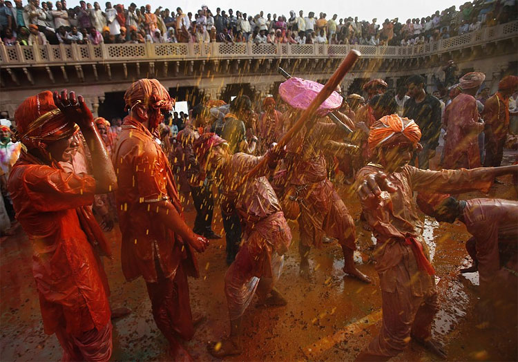Lathmar Holi: It’s Playtime for Men and Women in an Indian Village 133 Lathmar Holi: It’s Playtime for Men and Women in an Indian Village