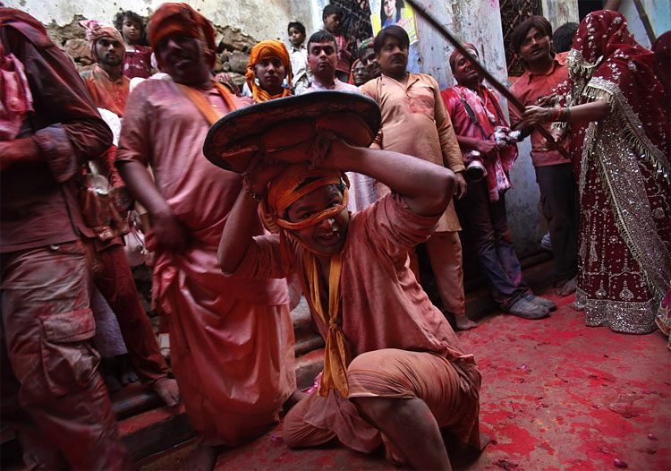 Lathmar Holi: It’s Playtime for Men and Women in an Indian Village 39 Lathmar Holi: It’s Playtime for Men and Women in an Indian Village