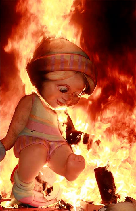 Las Fallas Fire Festival: Insanity, Fun and Pyrotechnics at the Iberian Peninsula 535 Las Fallas Fire Festival: Insanity, Fun and Pyrotechnics at the Iberian Peninsula