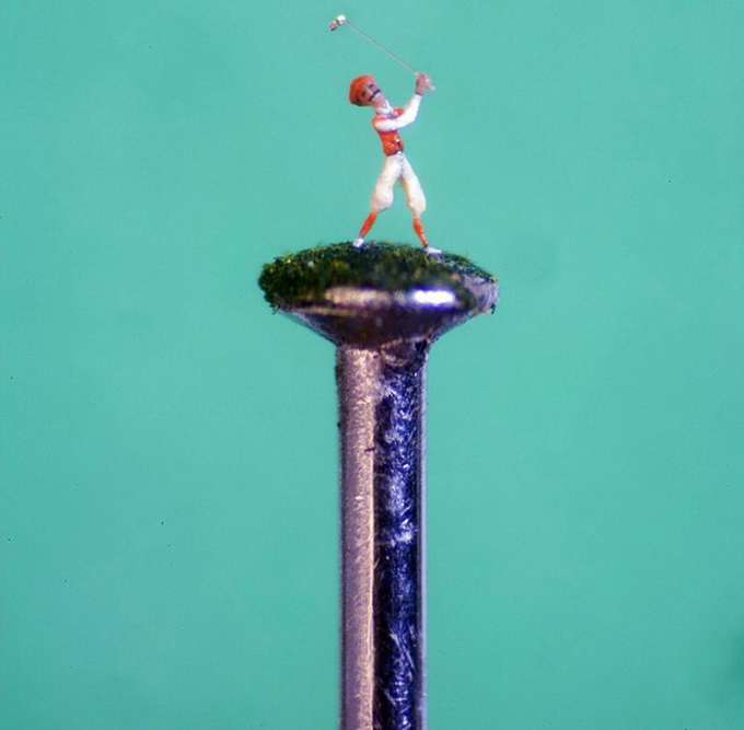 7dec9 WillardWigan6  Micro Art by Willard Wigan