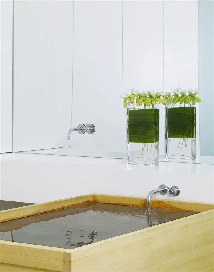 9 White Loft by Stephen Roberts