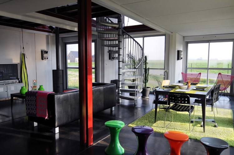 French Home Made From 8 Shipping Containers French Container 2 750x497 French Home Made From 8 Shipping Containers