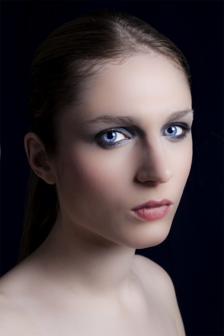 Beauty Anouk hd a84a61cad53e8c02fdc6d8a8c161e6a1 750x1124 Beauty Anouk