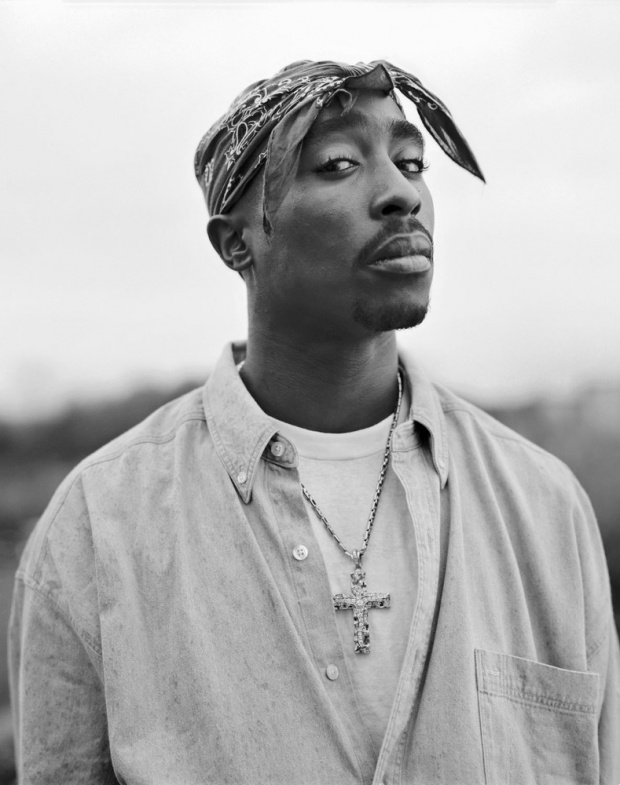 i1a121 Hip Hop Artists by Dana Lixenberg