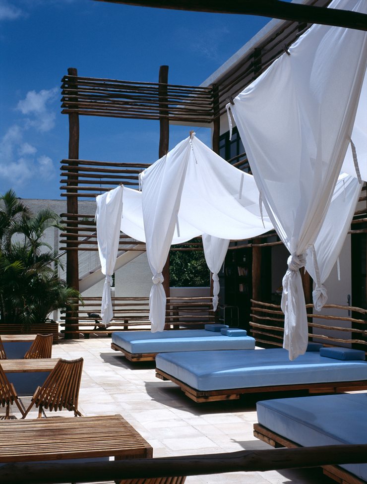1810 Hotel Deseo by Central de Arquitectura 