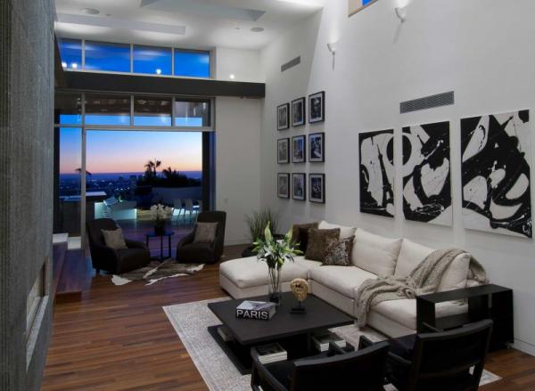 19600 439 The Doheny Residence
