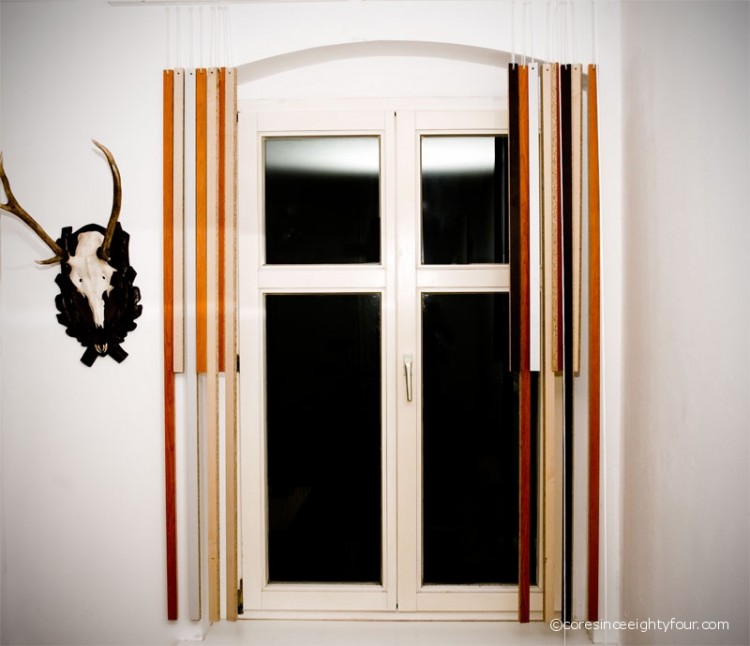 DIY wooden curtain 1 low 750x646 DIY wooden curtain