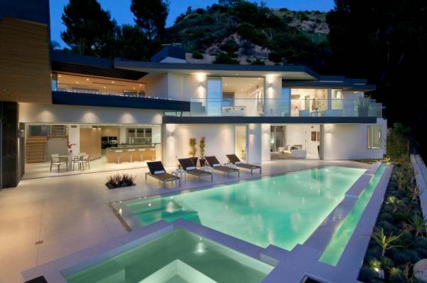 21600 398 The Doheny Residence