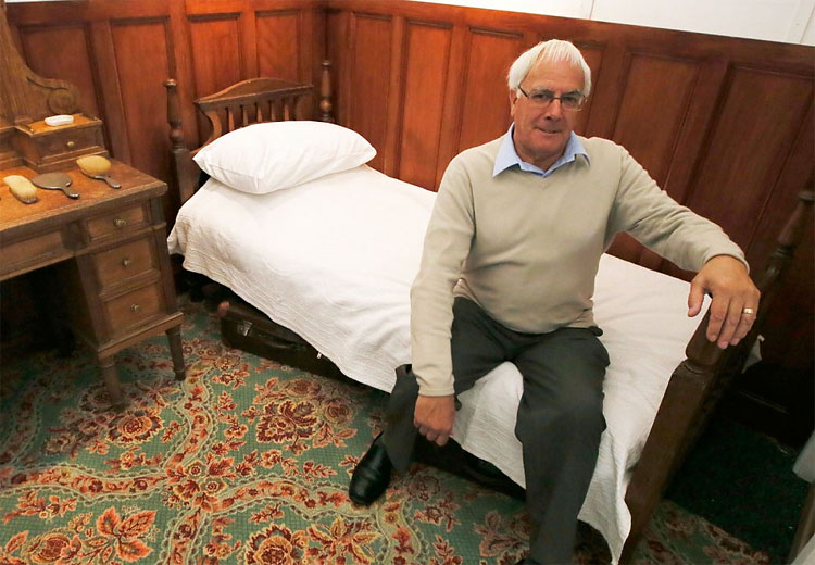342 Titanic Memorial Cruise Retraces Doomed Journey